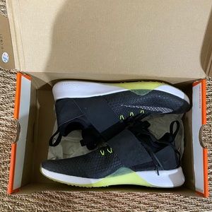 Women’s Nike Air Zoom Strong Sneakers size 8